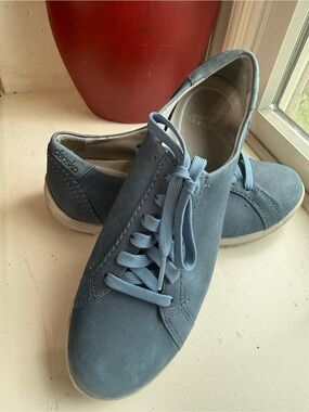 Dansko Women's Leela Waterproof Nubuck Sneakers Size 39 (US 7.5-8.5) Blue